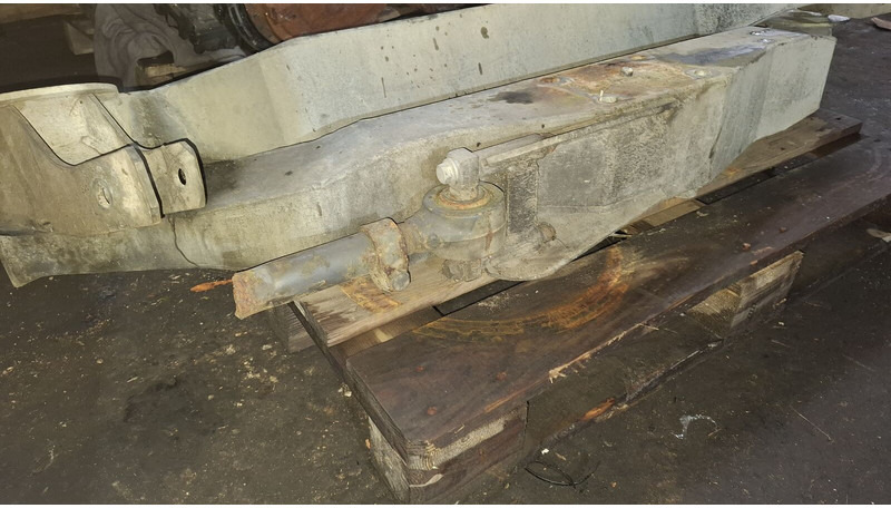 Volvo кронштейн заднего моста мерседес - Suspensão de molas/ Suspensão de lâminas: foto 3 Volvo кронштейн заднего моста мерседес - Suspensão de molas/ Suspensão de lâminas: foto 3