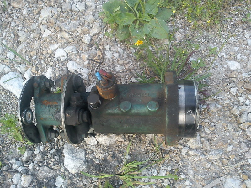 Volvo привода шкивов ремней и топливного насоса - Cambota: foto 1 Volvo привода шкивов ремней и топливного насоса - Cambota: foto 1