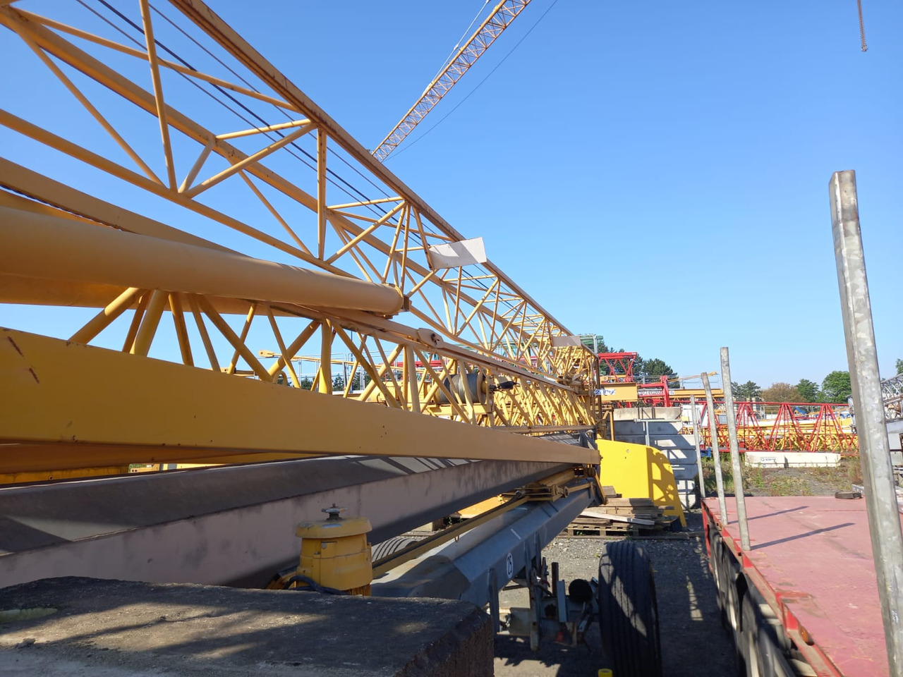 Potain - Grua automontante: foto 2 Potain - Grua automontante: foto 2