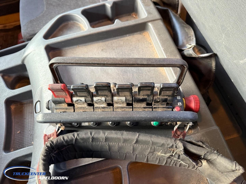 Hiab 322 EP-5 Hipro 2x Extra functie, Afstandsbediening - Grua para camião: foto 3 Hiab 322 EP-5 Hipro 2x Extra functie, Afstandsbediening - Grua para camião: foto 3