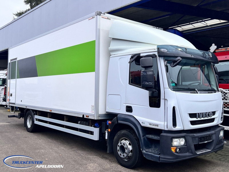 Iveco Eurocargo 150E28 175.650 km, AC, 2000 kg lift - Camião furgão: foto 1 Iveco Eurocargo 150E28 175.650 km, AC, 2000 kg lift - Camião furgão: foto 1