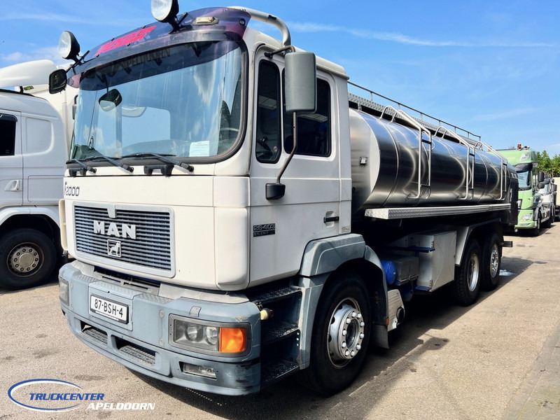 MAN 26.403 Manuel, Retarder, Reduction axle, 14250 liter - Camião cisterna: foto 3 MAN 26.403 Manuel, Retarder, Reduction axle, 14250 liter - Camião cisterna: foto 3