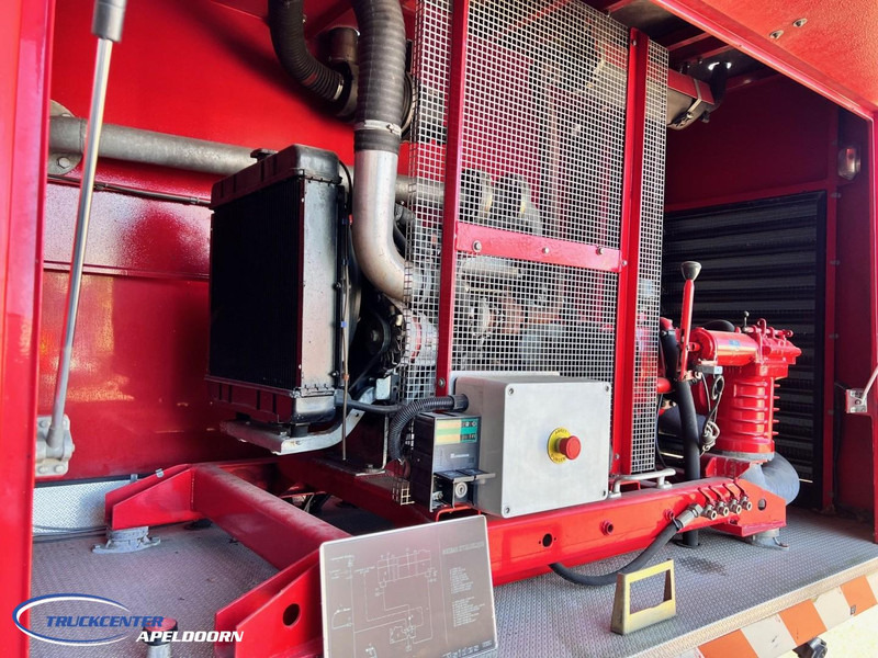 Renault Thomas Sides BS13 4x4, Twin engine! - Carro de bombeiro: foto 5 Renault Thomas Sides BS13 4x4, Twin engine! - Carro de bombeiro: foto 5