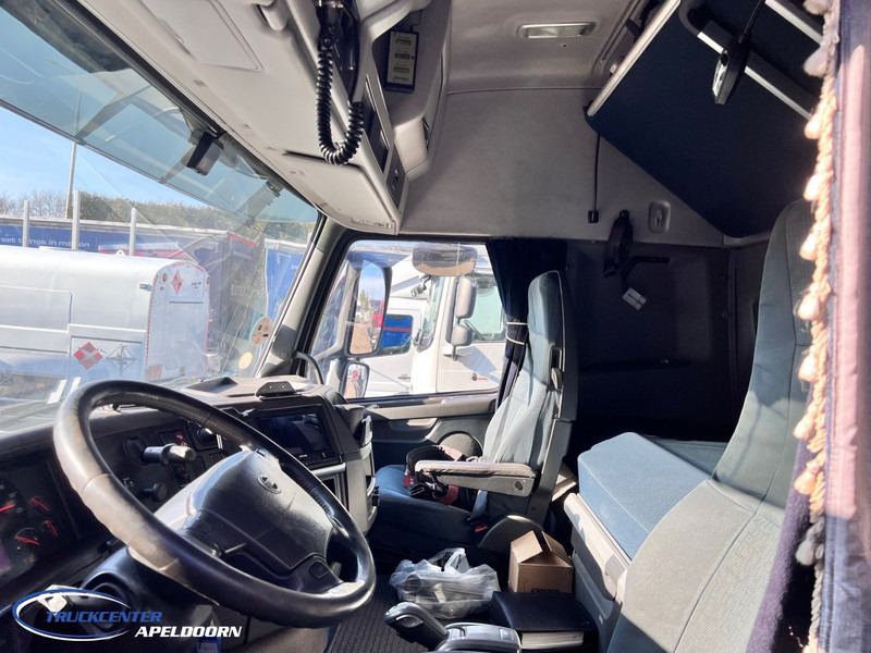 Volvo FH 440 HIAB 800 E4, 8x2 - Camião grua: foto 5 Volvo FH 440 HIAB 800 E4, 8x2 - Camião grua: foto 5