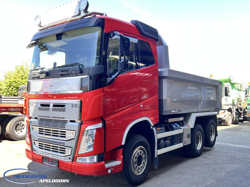 Volvo FH 540 6x4 Tandem lift, Retarder, Big axles - Camião basculante: foto 3 Volvo FH 540 6x4 Tandem lift, Retarder, Big axles - Camião basculante: foto 3