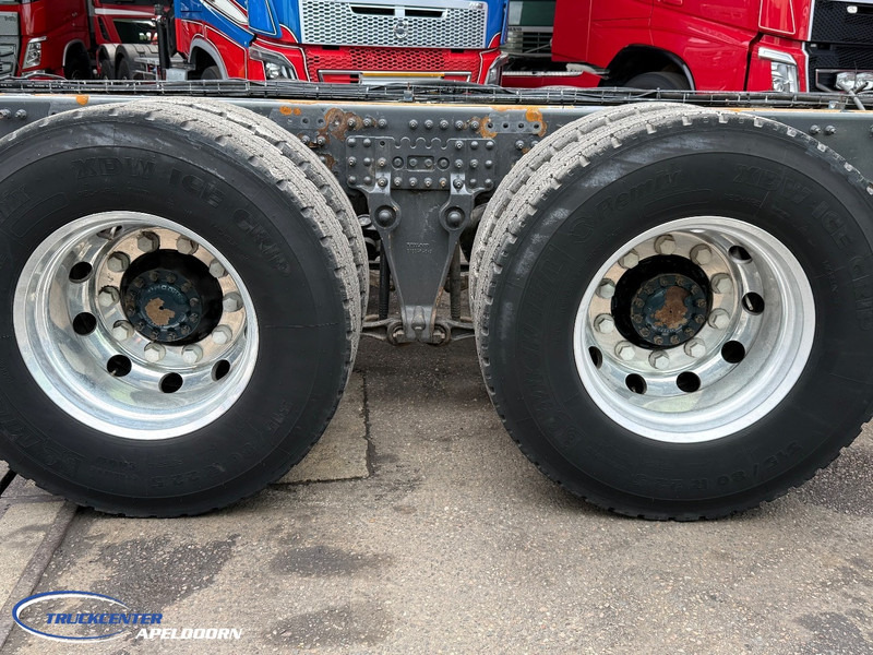 Volvo FH 750 6x4, Steel - Air, Globetrotter XL - Camião chassi: foto 5 Volvo FH 750 6x4, Steel - Air, Globetrotter XL - Camião chassi: foto 5