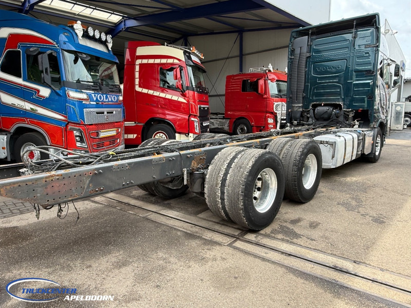 Volvo FH 750 6x4, Steel - Air, Globetrotter XL - Camião chassi: foto 4 Volvo FH 750 6x4, Steel - Air, Globetrotter XL - Camião chassi: foto 4