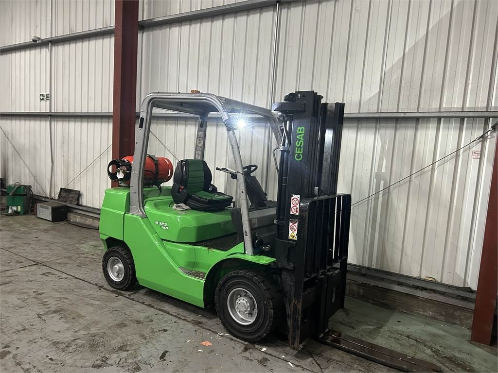 Cesab M325G - Empilhador a gás: foto 4 Cesab M325G - Empilhador a gás: foto 4