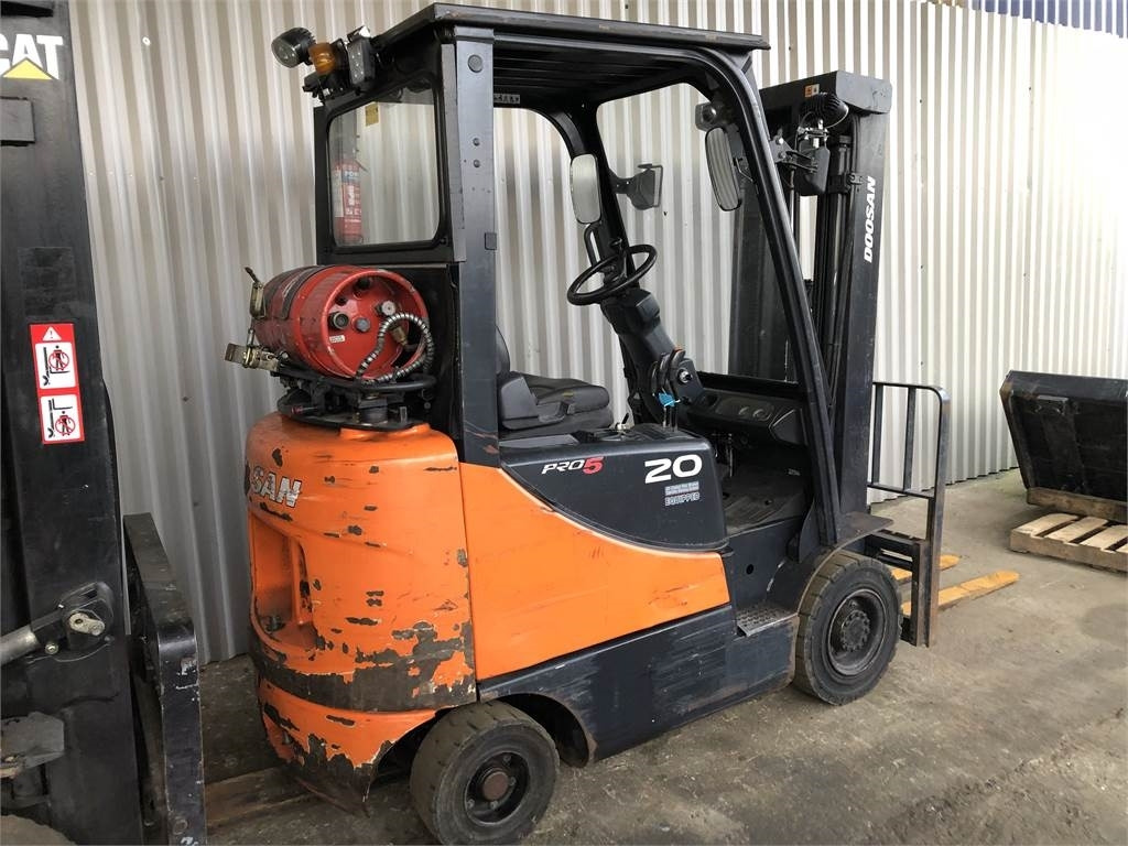 Doosan G20 SC-5 - Empilhador a gás: foto 4 Doosan G20 SC-5 - Empilhador a gás: foto 4