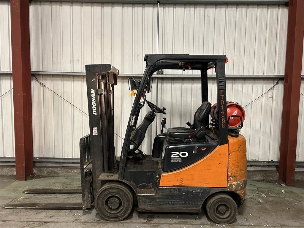 Doosan G20SC-5 - Empilhador a gás: foto 1 Doosan G20SC-5 - Empilhador a gás: foto 1