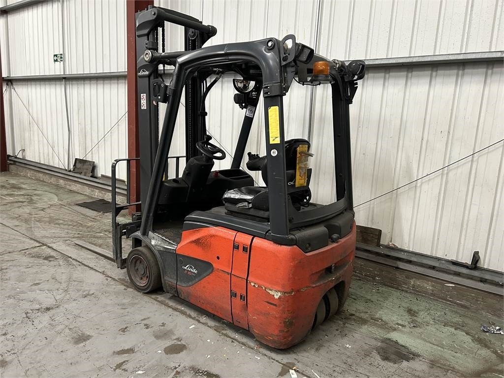 Linde E16C-02 - Empilhador elétrico: foto 3 Linde E16C-02 - Empilhador elétrico: foto 3