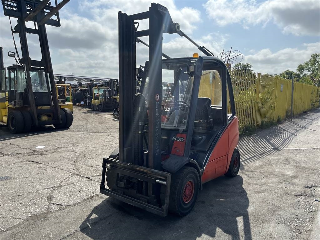 Linde H30D - Empilhador a diesel: foto 2 Linde H30D - Empilhador a diesel: foto 2