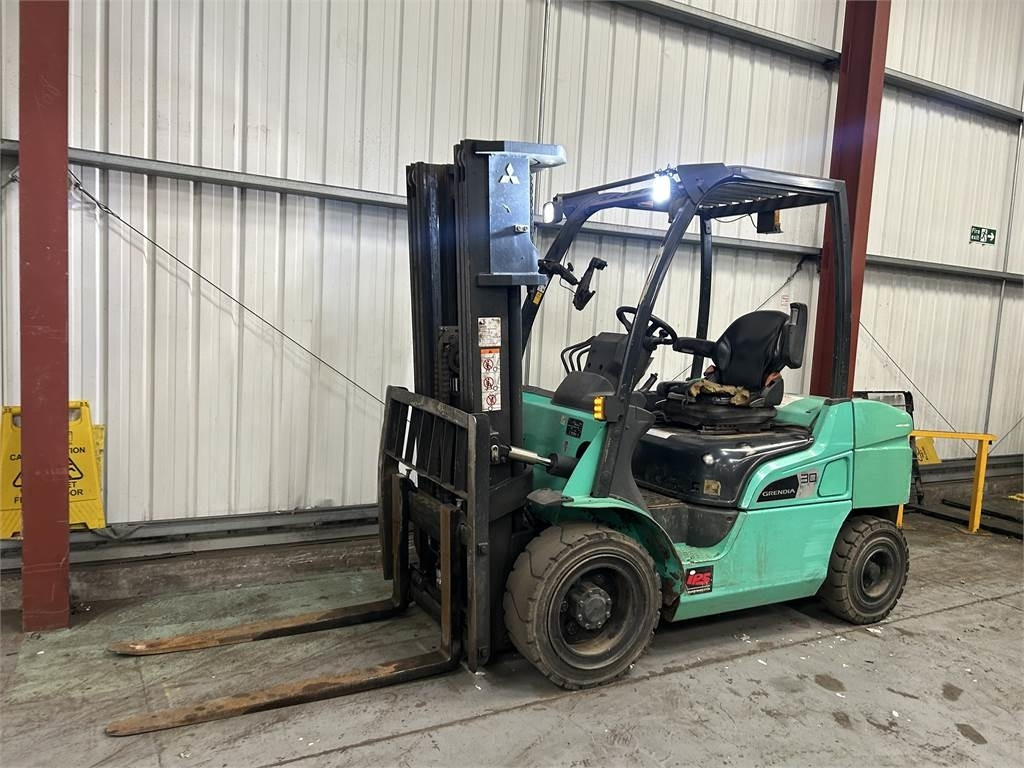 Mitsubishi FD30NT  - Empilhador a diesel: foto 2 Mitsubishi FD30NT  - Empilhador a diesel: foto 2