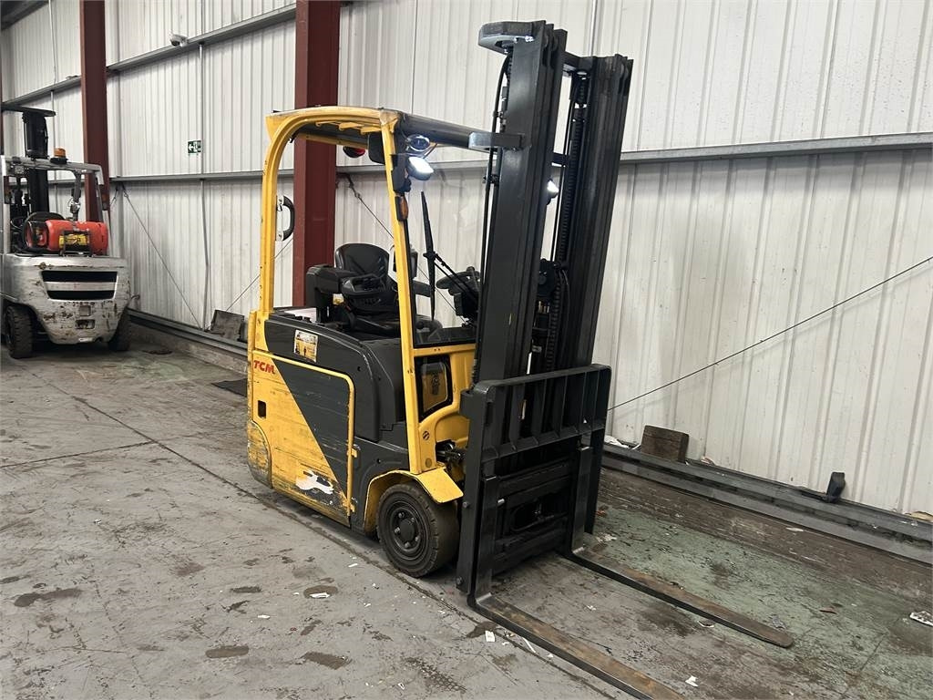 TCM AS2N1L1Q - Empilhador elétrico: foto 4 TCM AS2N1L1Q - Empilhador elétrico: foto 4