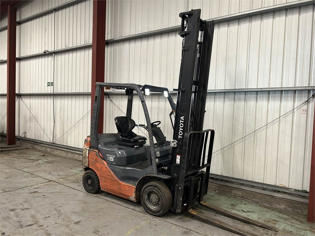 Toyota 02-8FDF15 - Empilhador a diesel: foto 4 Toyota 02-8FDF15 - Empilhador a diesel: foto 4