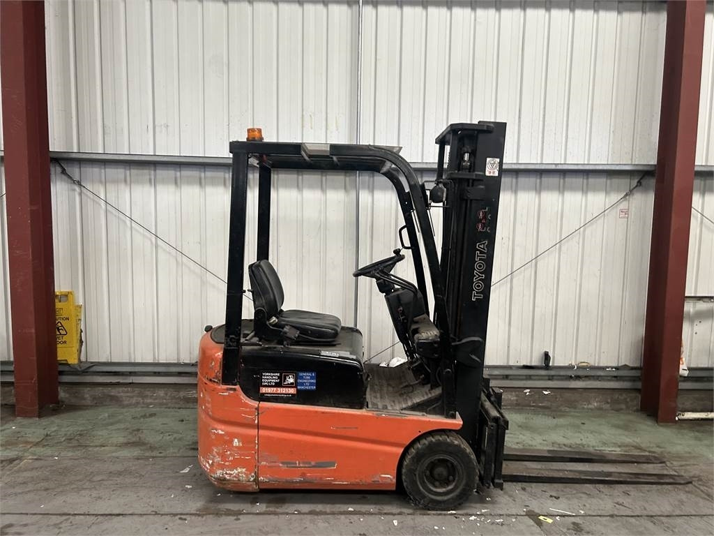 Toyota FBESF15 - Empilhador elétrico: foto 5 Toyota FBESF15 - Empilhador elétrico: foto 5