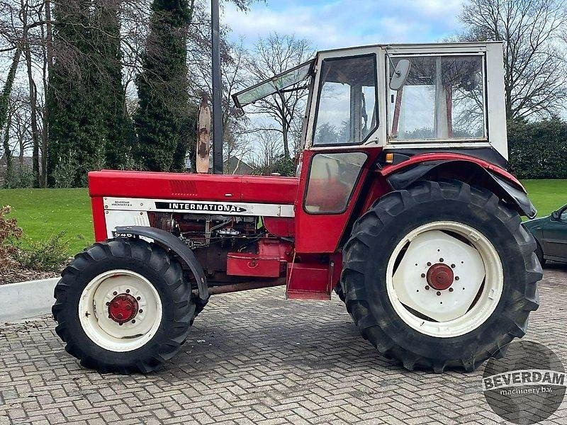 Case IH 946 - Trator: foto 2 Case IH 946 - Trator: foto 2