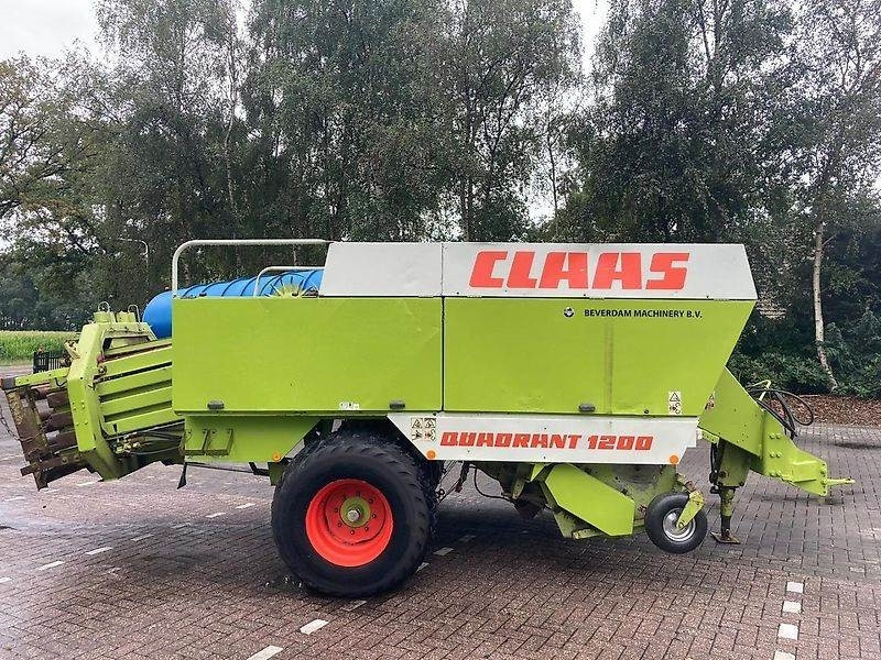 Claas Quadrant 1200 - Enfardadeira de fardos quadrados: foto 4 Claas Quadrant 1200 - Enfardadeira de fardos quadrados: foto 4