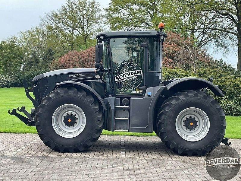 JCB Fasttrac 4220 - Trator: foto 2 JCB Fasttrac 4220 - Trator: foto 2