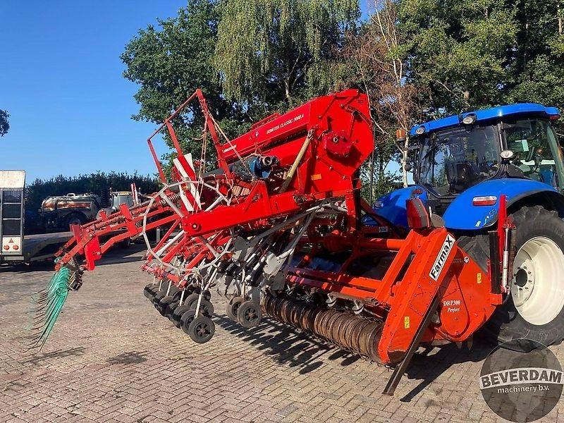 Kongskilde Farmax / Kongskilde zaaicombinatie - Maquina para lavrar a terra: foto 4 Kongskilde Farmax / Kongskilde zaaicombinatie - Maquina para lavrar a terra: foto 4