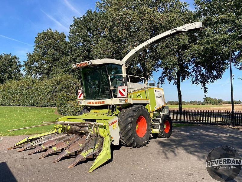 Claas Jaguar 880 - Máquina agrícola: foto 1 Claas Jaguar 880 - Máquina agrícola: foto 1