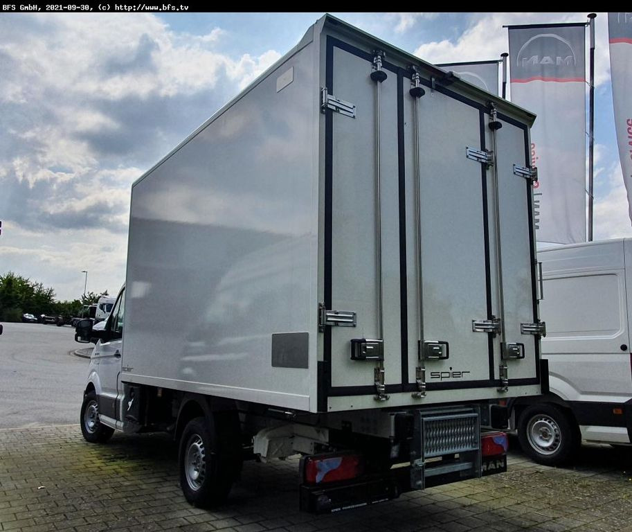 MAN TGE 3.140 4x2 F SB Bi-Temp Kühlkoffer, Carrier P MAN TGE 3.140 4x2 F SB Bi-Temp Kühlkoffer, Carrier P - Carrinha frigorífica: foto 3 MAN TGE 3.140 4x2 F SB Bi-Temp Kühlkoffer, Carrier P MAN TGE 3.140 4x2 F SB Bi-Temp Kühlkoffer, Carrier P - Carrinha frigorífica: foto 3