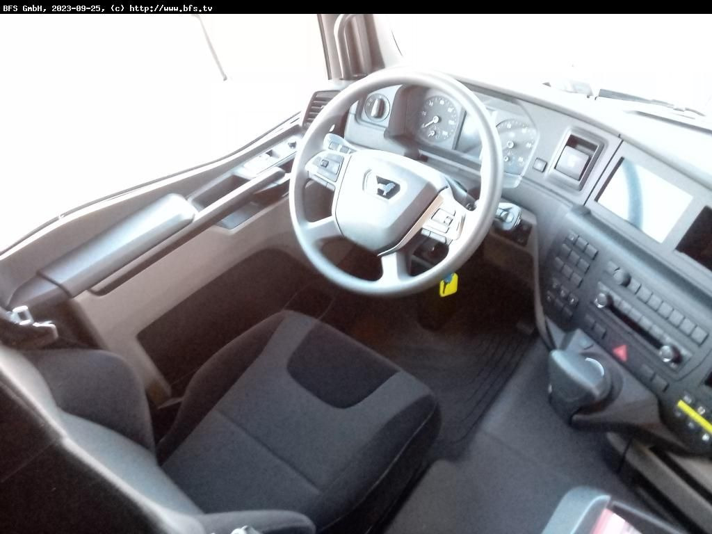 MAN TGS (TG3) 35.430 8x2-6 BL CH Plattform Aufbau mi - Caminhão reboque: foto 4 MAN TGS (TG3) 35.430 8x2-6 BL CH Plattform Aufbau mi - Caminhão reboque: foto 4