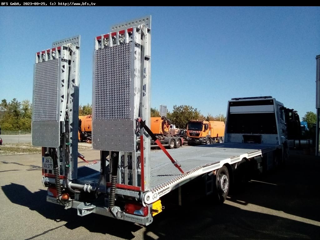 MAN TGS (TG3) 35.430 8x2-6 BL CH Plattform Aufbau mi - Caminhão reboque: foto 3 MAN TGS (TG3) 35.430 8x2-6 BL CH Plattform Aufbau mi - Caminhão reboque: foto 3