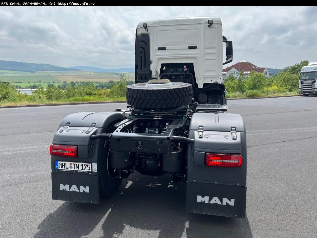 MAN TGS (TG3) 18.520 4x4 BL SA hohe Bauart, Kipphydr - Tractor: foto 2 MAN TGS (TG3) 18.520 4x4 BL SA hohe Bauart, Kipphydr - Tractor: foto 2