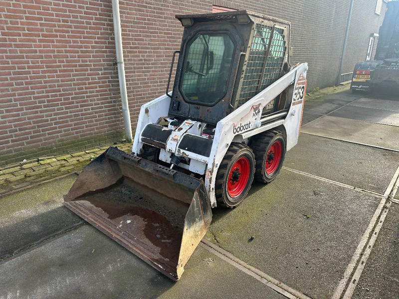 Bobcat 553 - Mini pá carregadora: foto 1 Bobcat 553 - Mini pá carregadora: foto 1