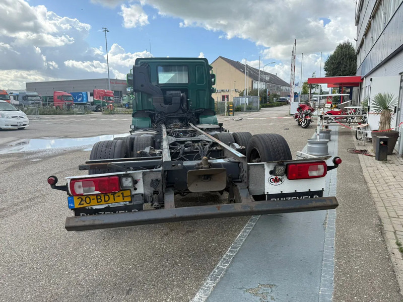 DAF CF 400 6X2 EURO 6 - ONLY 689.209 KM + STEERING AXLE - Camião chassi: foto 4 DAF CF 400 6X2 EURO 6 - ONLY 689.209 KM + STEERING AXLE - Camião chassi: foto 4
