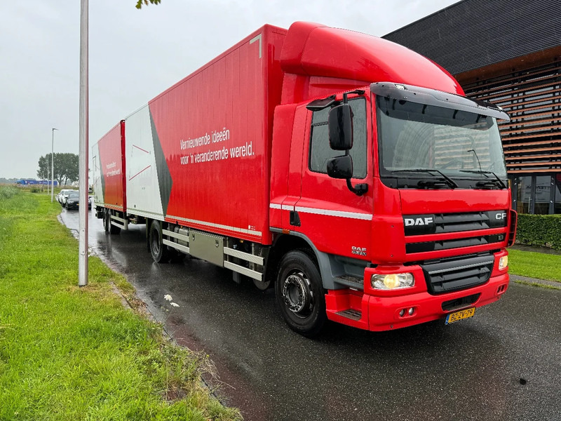 DAF CF 75.310 4X2 + LAG HANGER DHOLLANDIA LIFT BOX - Camião furgão: foto 2 DAF CF 75.310 4X2 + LAG HANGER DHOLLANDIA LIFT BOX - Camião furgão: foto 2