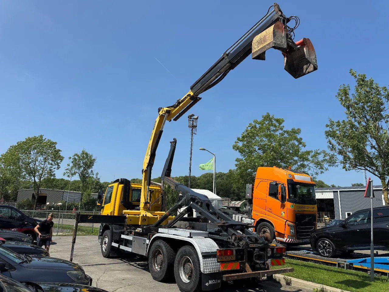 DAF CF 85.410 6X4 - EURO 5 + PALFINGER PK15500 + REM - Camião polibenne, Camião grua: foto 4 DAF CF 85.410 6X4 - EURO 5 + PALFINGER PK15500 + REM - Camião polibenne, Camião grua: foto 4