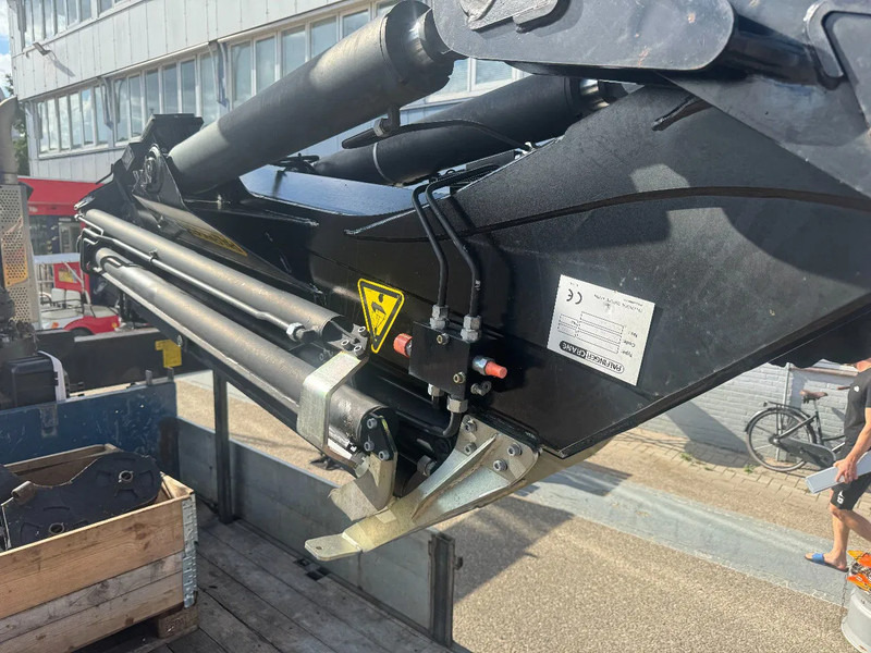 DAF CF 85.410 8X2 EURO 5 PALFINGER PK60002 + FLY JIB + REMOTE + TWISTLOCKS - Camião grua: foto 5 DAF CF 85.410 8X2 EURO 5 PALFINGER PK60002 + FLY JIB + REMOTE + TWISTLOCKS - Camião grua: foto 5