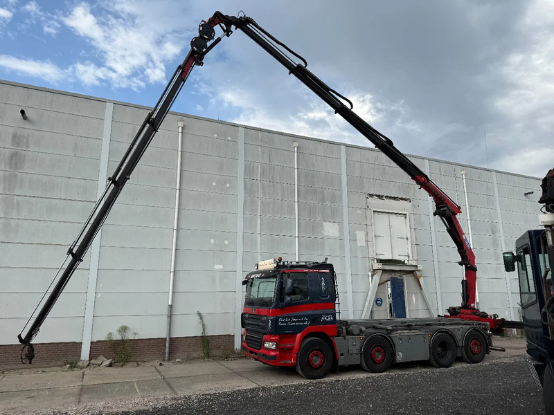 DAF CF 85.460 8X2 + YEAR 2016 HMF CRANE 2620-K4 + FLYJIB + WINCH + REMOTE - Camião com sistema de cabo, Camião grua: foto 4 DAF CF 85.460 8X2 + YEAR 2016 HMF CRANE 2620-K4 + FLYJIB + WINCH + REMOTE - Camião com sistema de cabo, Camião grua: foto 4