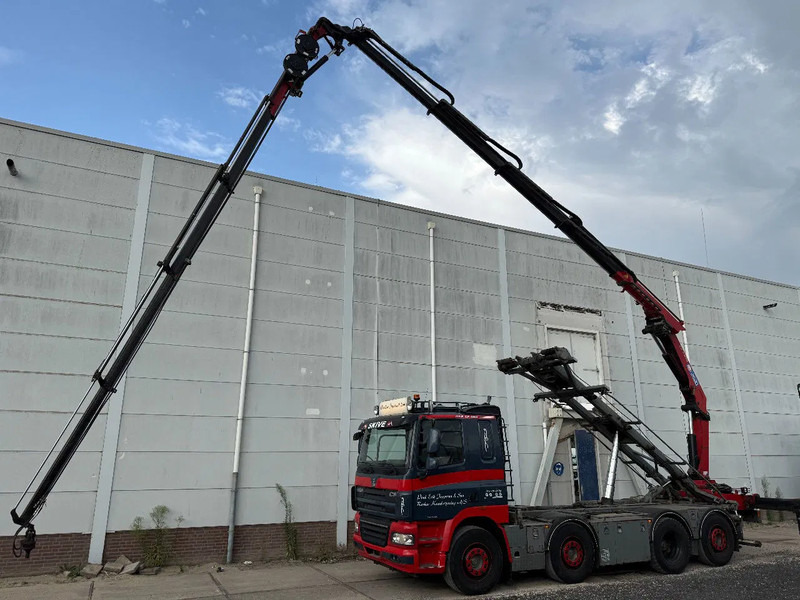 DAF CF 85.460 8X2 + YEAR 2016 HMF CRANE 2620-K4 + FLYJIB + WINCH + REMOTE - Camião grua: foto 1 DAF CF 85.460 8X2 + YEAR 2016 HMF CRANE 2620-K4 + FLYJIB + WINCH + REMOTE - Camião grua: foto 1