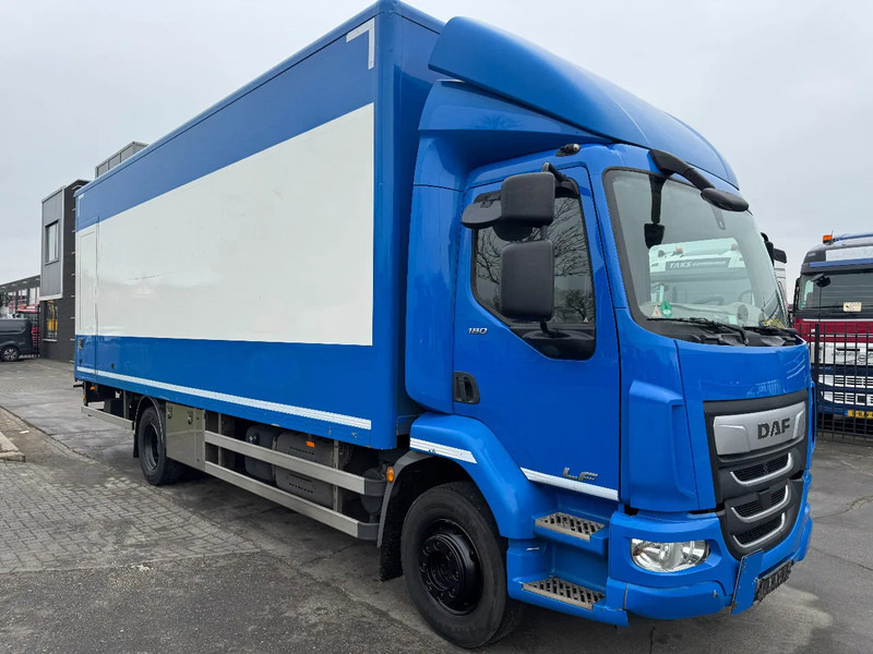 DAF LF 180 4X2 - EURO 6 + DHOLLANDIA LIFT - Camião furgão: foto 3 DAF LF 180 4X2 - EURO 6 + DHOLLANDIA LIFT - Camião furgão: foto 3
