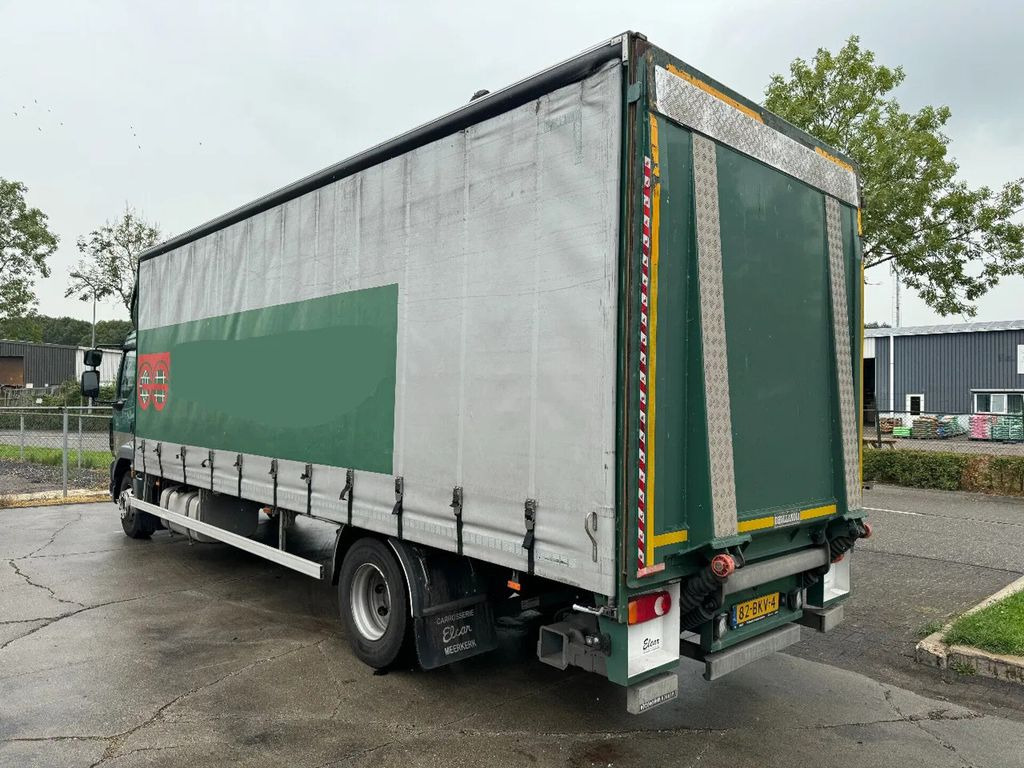 DAF LF 260 4X2 16T DHOLLANDIA LOAD LIFT + TÜV TILL 0 - Camião de lona: foto 5 DAF LF 260 4X2 16T DHOLLANDIA LOAD LIFT + TÜV TILL 0 - Camião de lona: foto 5