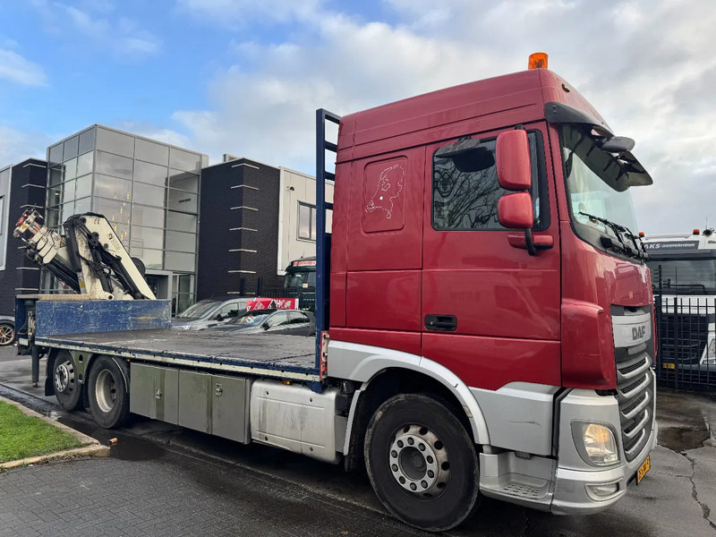 DAF XF 510 6X2 EURO 6 + HIAB 166 HI PRO + REMOTE CONTROL - Camião grua: foto 2 DAF XF 510 6X2 EURO 6 + HIAB 166 HI PRO + REMOTE CONTROL - Camião grua: foto 2