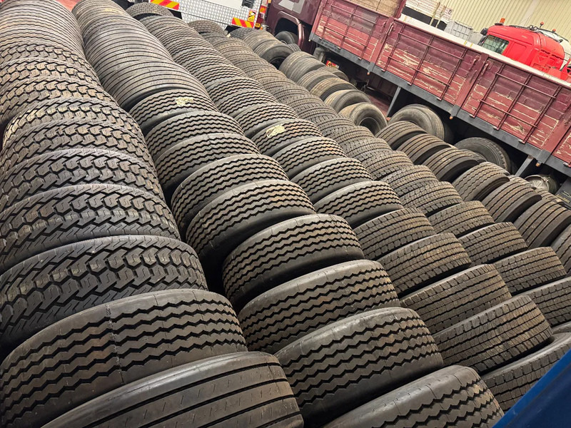 Diversen COVERBANDEN *315/60R22.5 / 385/55R22.5 / 385/65R22.5 TYRES - Pneu para Camião: foto 1 Diversen COVERBANDEN *315/60R22.5 / 385/55R22.5 / 385/65R22.5 TYRES - Pneu para Camião: foto 1