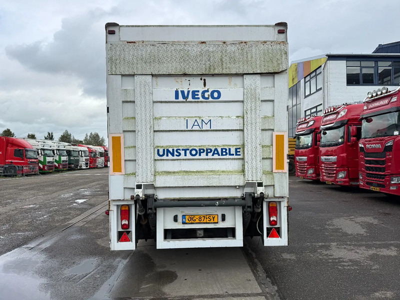Fruehauf 2 AXLE + ZEPRO LOADLIFT (BUT DEFECT) - Semi-reboque furgão: foto 4 Fruehauf 2 AXLE + ZEPRO LOADLIFT (BUT DEFECT) - Semi-reboque furgão: foto 4