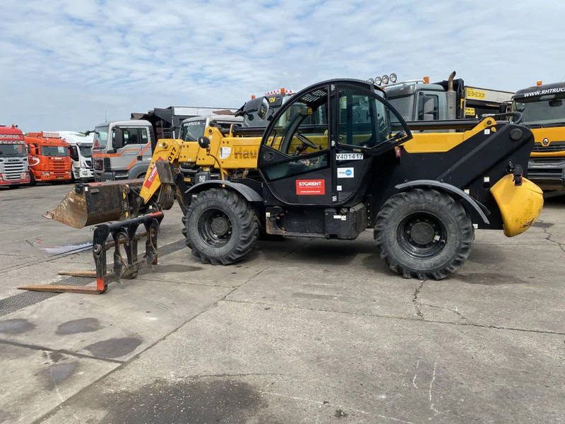 Haulotte HTL 4017 - 4X4X4 - 5.617 HOURS - 17 METER - 4.000 KG - Empilhador telescópico: foto 3 Haulotte HTL 4017 - 4X4X4 - 5.617 HOURS - 17 METER - 4.000 KG - Empilhador telescópico: foto 3