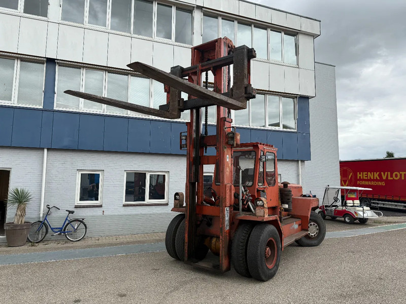 Kalmar 15.600 15.600 - Empilhador: foto 2 Kalmar 15.600 15.600 - Empilhador: foto 2