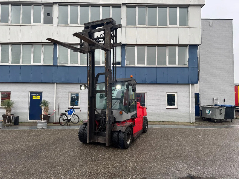 Kalmar DCF 80-9 8000 KG 2 STAGE MAST FORK POSITIONER DIESEL - Empilhador a diesel: foto 2 Kalmar DCF 80-9 8000 KG 2 STAGE MAST FORK POSITIONER DIESEL - Empilhador a diesel: foto 2