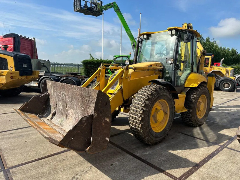 Komatsu WB97S-5E0 - Retroescavadeira: foto 4 Komatsu WB97S-5E0 - Retroescavadeira: foto 4