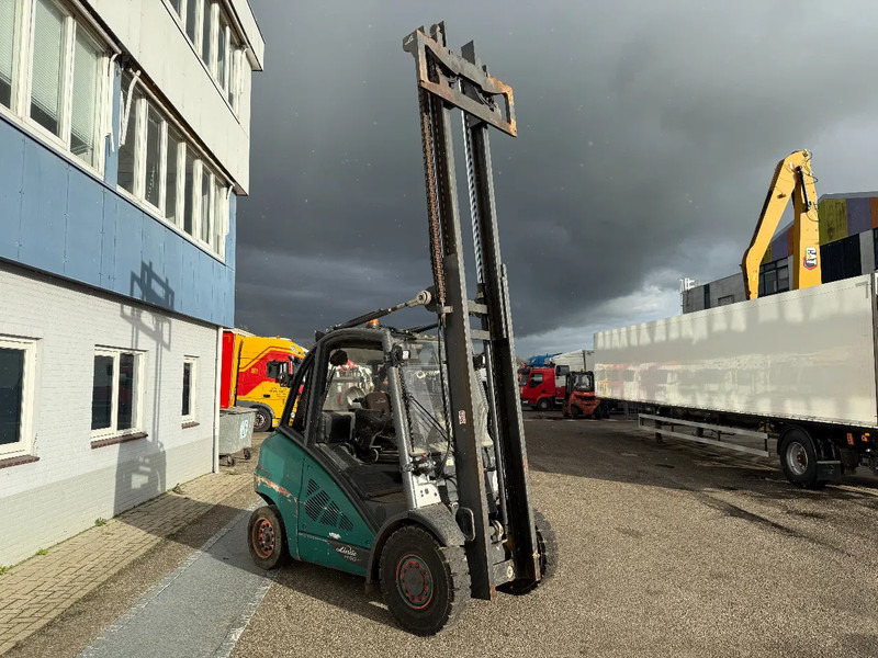 Linde H50/5000 CE - Empilhador a gás: foto 4 Linde H50/5000 CE - Empilhador a gás: foto 4