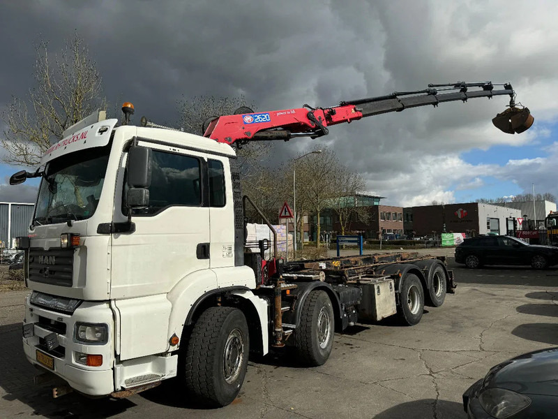 MAN TGA 35.440 8X2 - EURO 4 + HMF 2620K-RC 2018! + REMOTE + HYDRAUTO CABLE LIFT + LIFTING AXLE - Camião grua: foto 2 MAN TGA 35.440 8X2 - EURO 4 + HMF 2620K-RC 2018! + REMOTE + HYDRAUTO CABLE LIFT + LIFTING AXLE - Camião grua: foto 2