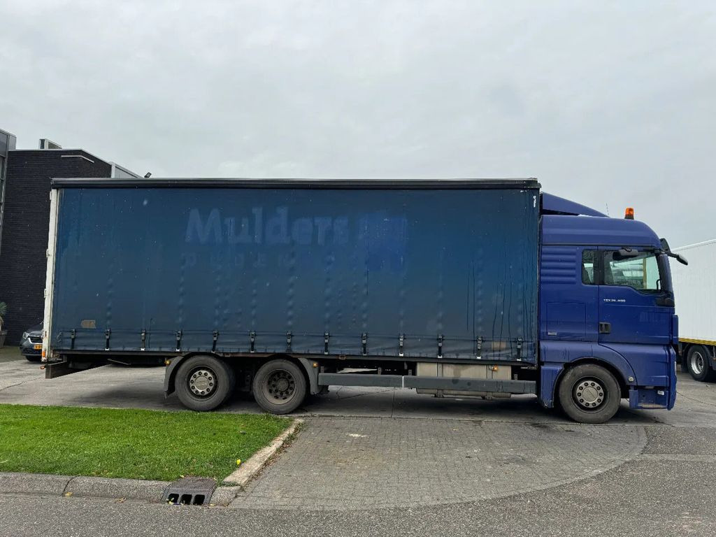 MAN TGX 26.400 6X2 - EURO 4 + LIFT + STEERING AXLE + - Camião de lona: foto 4 MAN TGX 26.400 6X2 - EURO 4 + LIFT + STEERING AXLE + - Camião de lona: foto 4