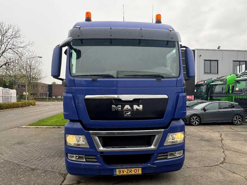 MAN TGX 26.400 6X2 - EURO 4 + LIFT + STEERING AXLE + - Camião de lona: foto 2 MAN TGX 26.400 6X2 - EURO 4 + LIFT + STEERING AXLE + - Camião de lona: foto 2