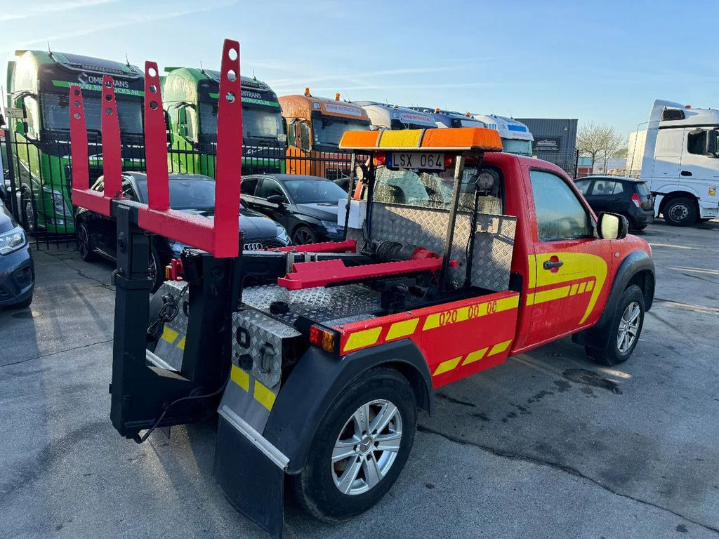Mazda BT-50 4X4 + TOW TRUCK + DOUBLE WINCH + REMOTE - Caminhão reboque: foto 5 Mazda BT-50 4X4 + TOW TRUCK + DOUBLE WINCH + REMOTE - Caminhão reboque: foto 5